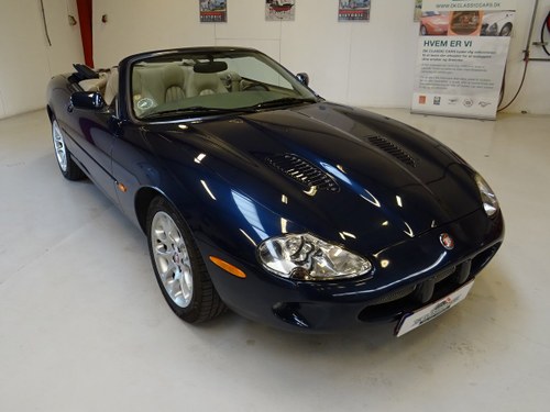 1999 Jaguar XKR Convertible – Well documented history and service SOLD