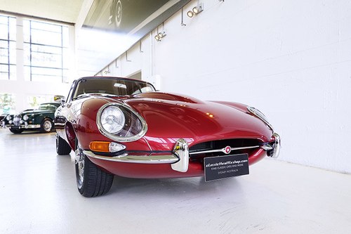 1961 Ground up restored, rare original RHD Flat Floor FHC E-Type For Sale