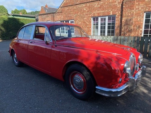 **OCTOBER ENTRY** 1960 Jaguar 3.4 Saloon For Sale by Auction