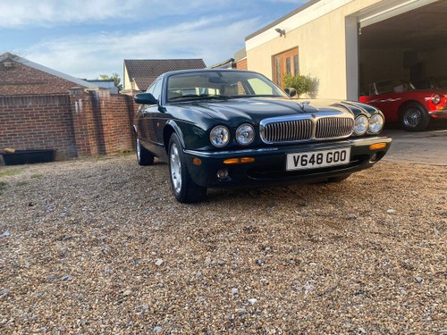 1999 Xj8 excellent example SOLD