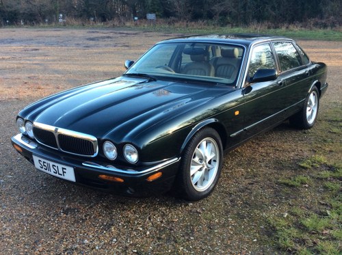 Lovely 1998 XJ8 4.0 V8 with only 57k miles and FSH For Sale