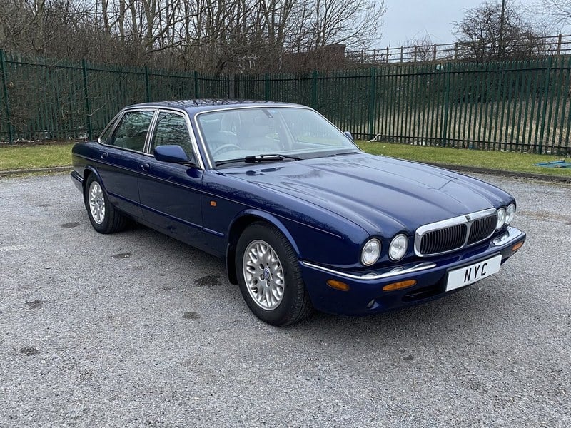 2000 W JAGUAR XJ8 3.2 - SUPER VALUE FOR MONEY