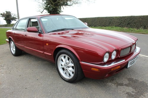 2001 Jaguar 3.2 V8 Executive Sport 98,000 miles FSH VERKAUFT