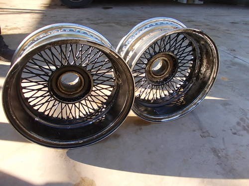 Jaguar E-Type pair of original wheels with radius  In vendita