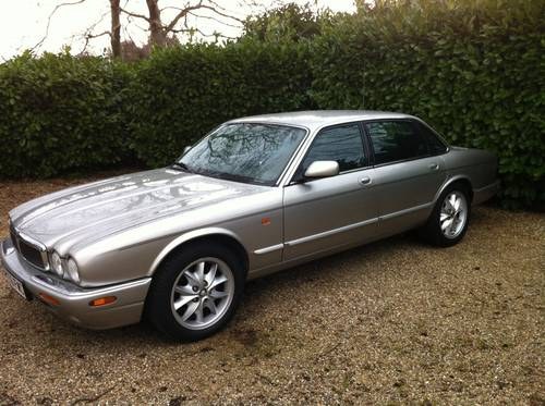 1998 JAGUAR XJ8 4 LITRE IN STUNNING CONDITION SOLD