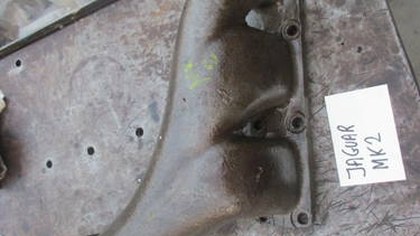 Front exhaust manifold for Jaguar Mk II