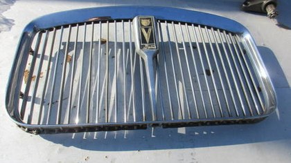 Front grill Jaguar V12