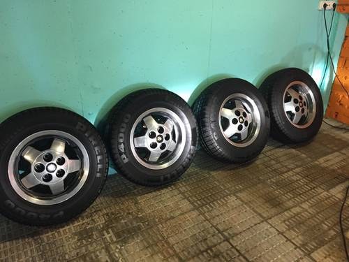 1988 Set of 4 Rims for Jaguar XJ, XJS with new tires For Sale