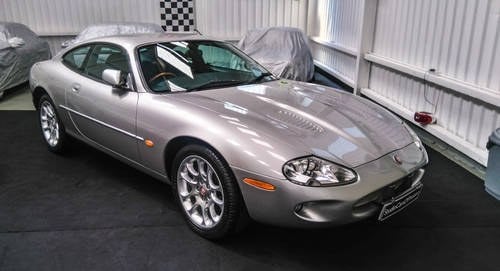 2004 Jaguar XKR 400 in beautiful condition and 75'000 miles For Sale