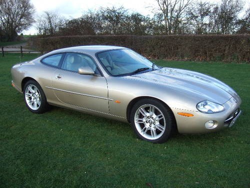 2001 Jaguar XK8 4.0 Coupe only 37500 miles from new For Sale