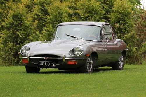 1970 Partly restored E-Type in beautiful color combination. For Sale