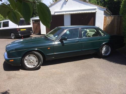 Very good xj6- 1997- runs very well- great price! For Sale