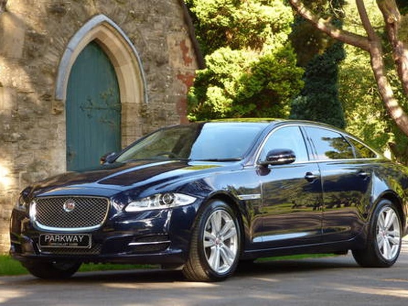 Jaguar XJ 3.0D V6 PREMIUM LUXURY LWB (8134 miles)