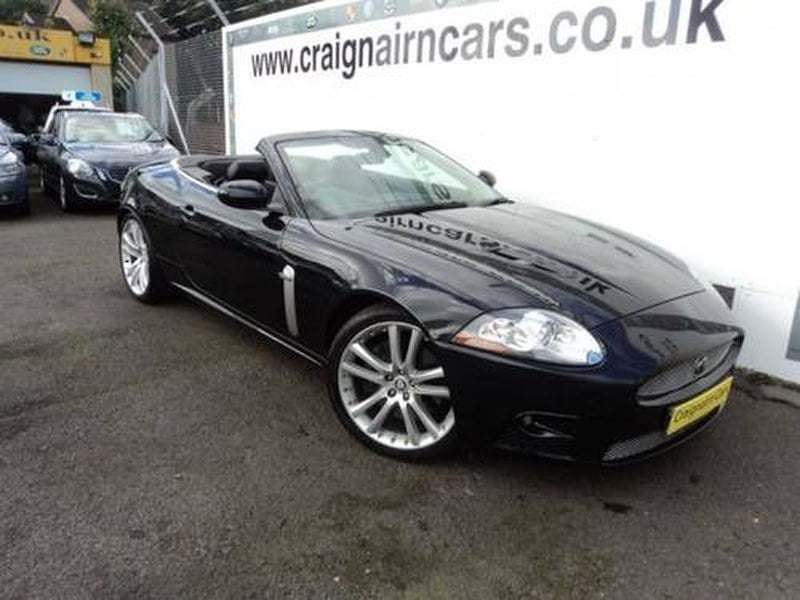 07 07 JAGUAR XKR 4.2 V8 CONVERTIBLE 9 SERVICE STAMPS