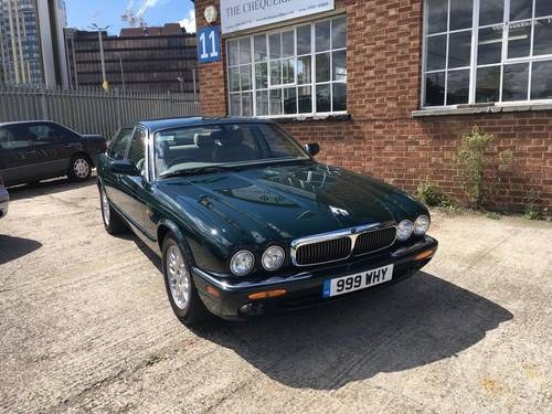 2001 Jaguar XJ8 Saloon Executive 32000 miles only, truly fabulous SOLD