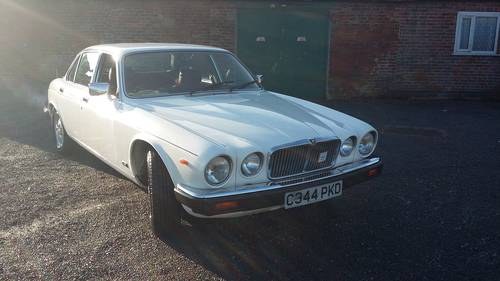 1986 Beautiful Series 3 XJ6  low mileage. Clean & tidy  For Sale