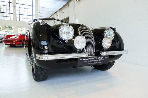 1953 stunning XK120 Roadster in Black and red leather, superb For Sale