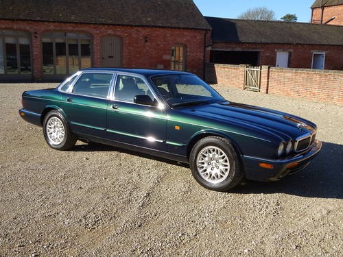 2000 JAGUAR XJ8 3.2 EXECUTIVE COVERED 31K KLM/19K MILES FROM NEW  For Sale