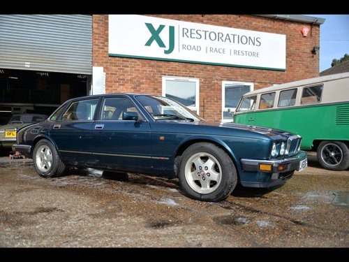 1994 Jaguar XJ40 3.2 S Sport model. Very low miles. In vendita