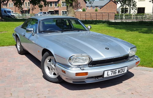 1994 Ultimate V12 Jaguar in stunning silver For Sale