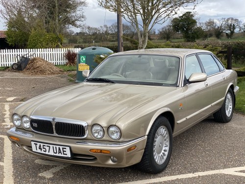 1999 Jaguar 3.2V8 Executive Beautiful Lovely Condition For Sale