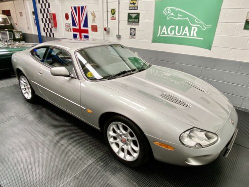 1999 Jaguar XKR - 2