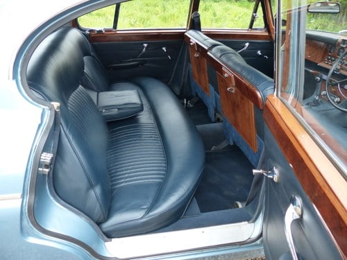 1969 Jaguar 420 - 8