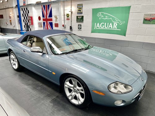 2002 Jaguar XK8 - 2