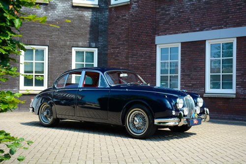 1963 Jaguar MKII 3.8 1961 - Manual with overdrive. Wonderful car For Sale