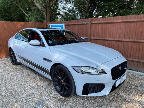 2016 Jaguar XF-S 3.0i V6 Supercharger 375bhp 8-Speed Auto VERKAUFT