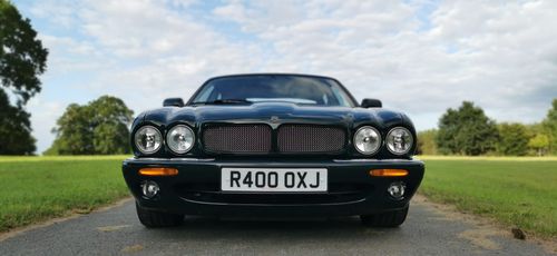 Picture of 1998 Jaguar XJR 4.0 V8 Supercharged British Racing Green For Sale