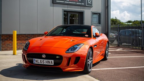 2016 Jaguar F Type R 5.0 Supercharged 550bhp 4WD SOLD