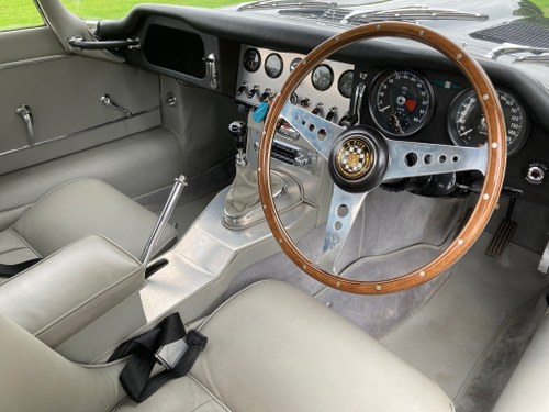 1964 Jaguar E-Type - 6