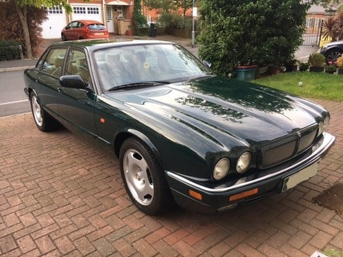 1996 Jaguar XjR X306 51k miles rust free and all original panels For Sale