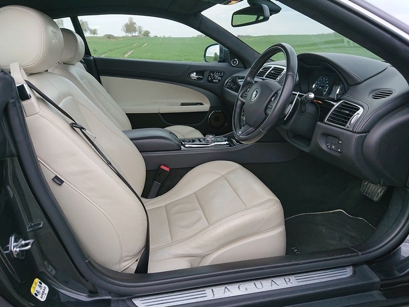 2013 Jaguar XKR - 7