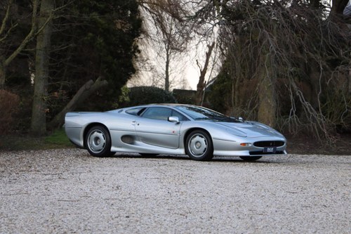 1993 Jaguar XJ220 (123) - One of only 281 examples produced For Sale