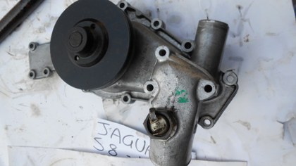 Water pump for Jaguar XJS type 8s
