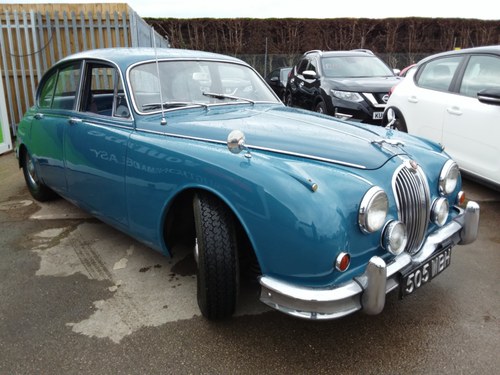 1962 Jaguar MKII 2.4 exceptional interior For Sale