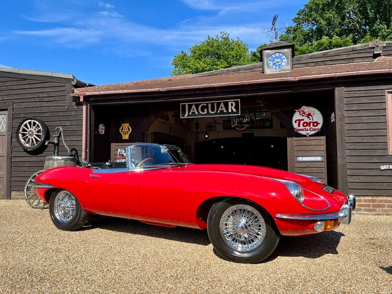 JAGUAR E-TYPE S2 4.2 ROADSTER. R.H.D, MATCHING NUMBERS!