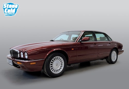 1998 Jaguar XJ8 3.2 auto OUTSTANDING with just 6140 miles!! SOLD