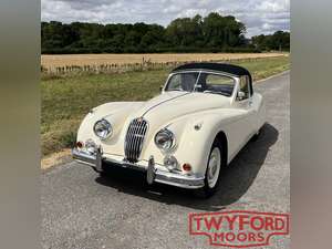 Jaguar XK140 DHC RHD 1955 – One family ownership For Sale (picture 7 of 12)