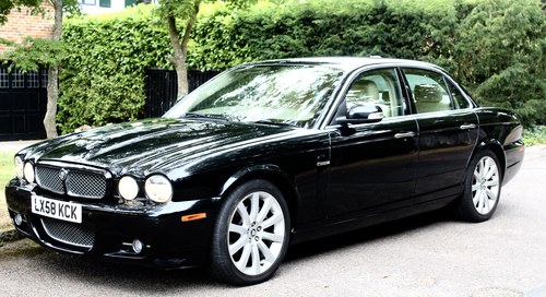 STUNNING 2008 XJ 3.0 X358 Facelift Executive VENDU