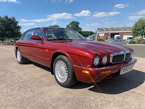 1999 Stunning Jaguar XJ8 only 13,000 miles from new SOLD