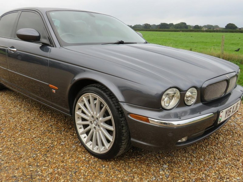 2004 (Y) Jaguar XJ Series 4.2 V8 XJR SUPERCHRAGED 4 DOOR AUT