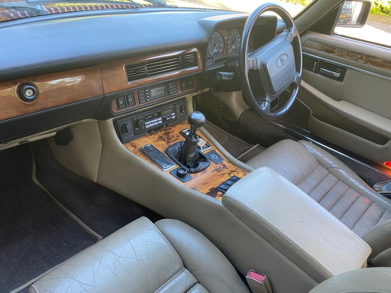 1992 Jaguar XJS - 7