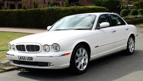 2005 Beautiful Jaguar XJ8 3.5 V8 Executive 16000 Miles Only VERKAUFT