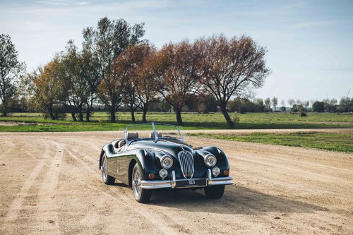 1956 Pristine Jaguar XK140 OTS in the most British color blend A vendre