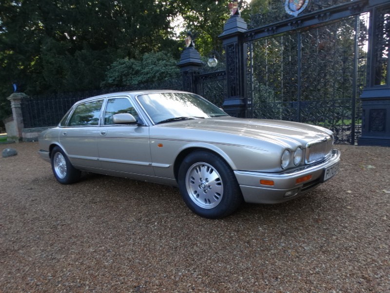 1996 Jaguar 4.0 Sovereign LWB Auto *Only 17,800 miles*