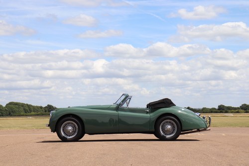 1953 Jaguar XK120 SE DHC Exceptional. Kaufen Bei