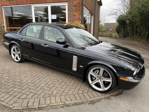 2006 JAGUAR XJR SUPERCHARGED PORTFOLIO 100 (Just 14,000 miles)